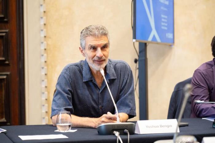 Yoshua Bengio、姚期智、张亚勤：AI安全是“全球公共产品”，全球合作刻不容缓